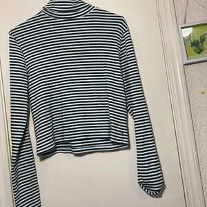 Levi's‎ Womens Striped Cropped Turtleneck Long Sleeve Cropped Top Ribbed Knit